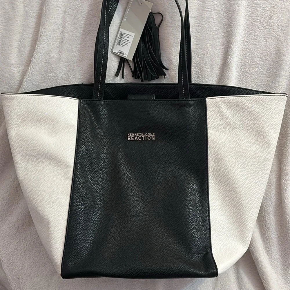 Kenneth Cole Reaction Globe Trotter Tote Bag